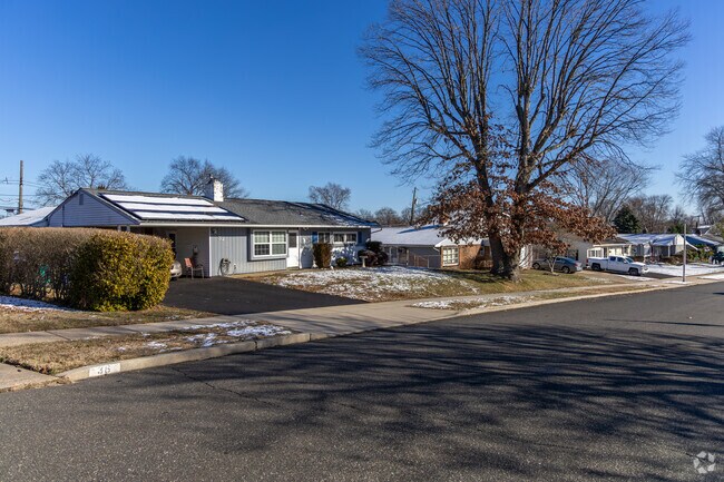 Magnolia Hill is a quiet neighborhood close to Trenton and Philadelphia.