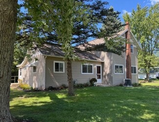 W370S1673 Utica Rd, Dousman, WI 53118