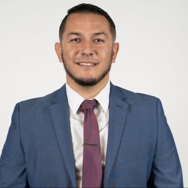 Agent Photo