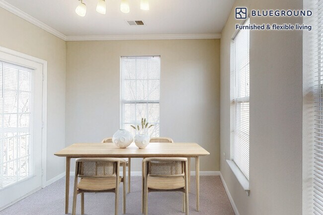 2350 26th Ct S unit FL1-ID8840A, Arlington, VA 22206 - photo 5