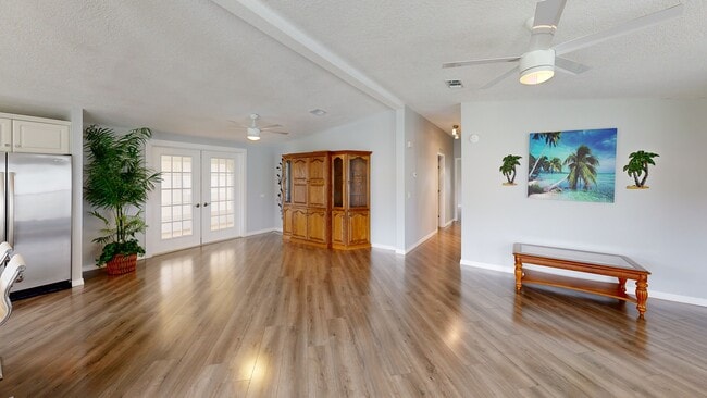 1228 Maria Ct, Lady Lake, FL 32159 - photo 2