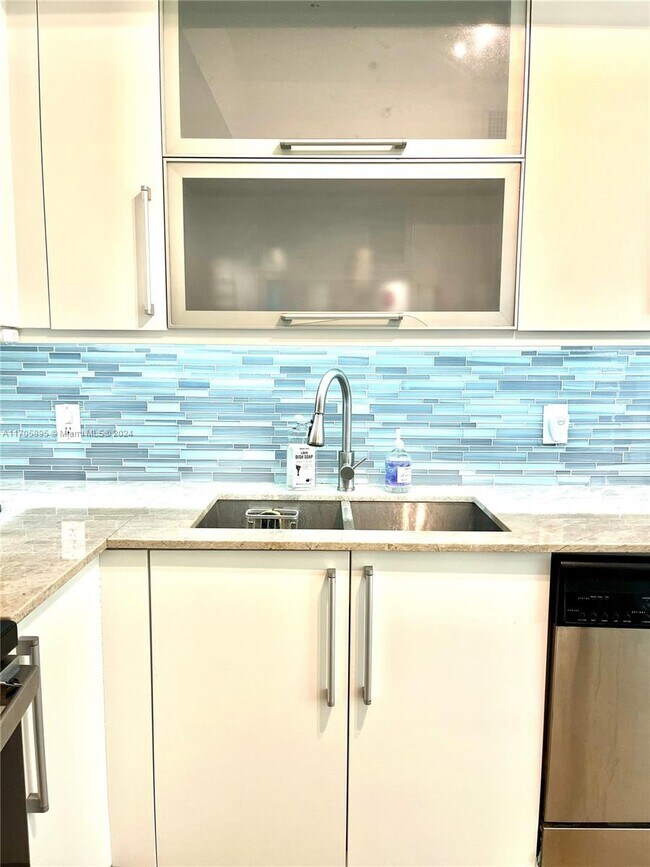 500 NE 2nd Ave unit 601, Miami, FL 33132 - photo 6