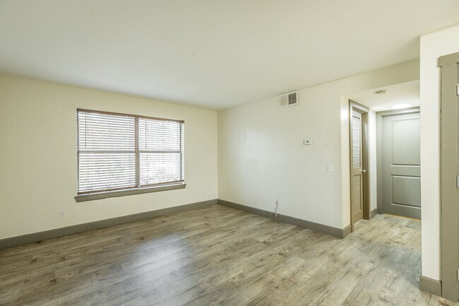 179 4th St unit D8, Monteagle, TN 37356 - photo 3