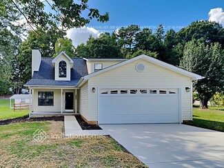 3001 Overlook Trail, Charlotte, NC 28212