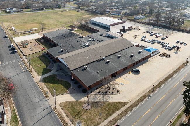 St. Johns Lutheran School in Red Bud, IL focuses on core subjects like English and math.