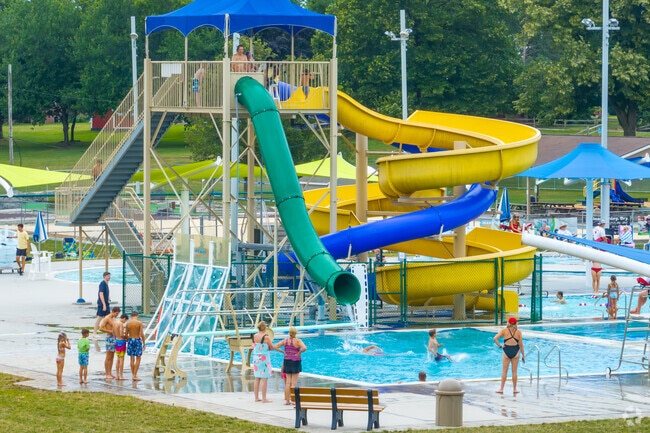 The Chambersburg Aquatic Center at Chambersburg Memorial Park has several waterslides.