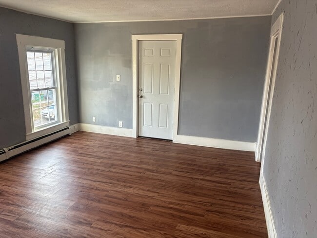 14 Pleasant St unit 2, Rochester, NH 03867 - photo 7