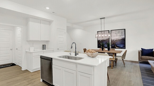 8070 Ridge Line Dr, Ingalls, IN 46064 - photo 3