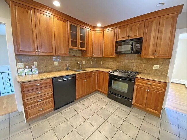 299 Mill St, Newtonville, MA 02460 - photo 7