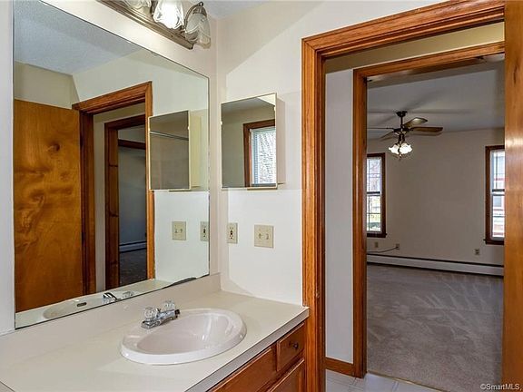 53 Franklin St unit A, Vernon Rockville, CT 06066 - photo 6