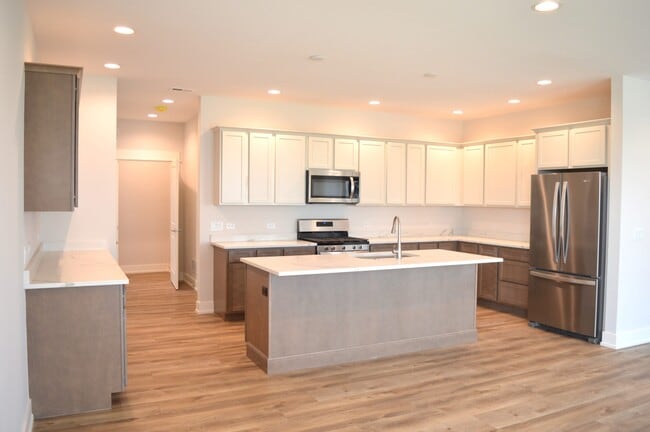 221 NW 3rd Ave, Monroe, WI 53566 - photo 3