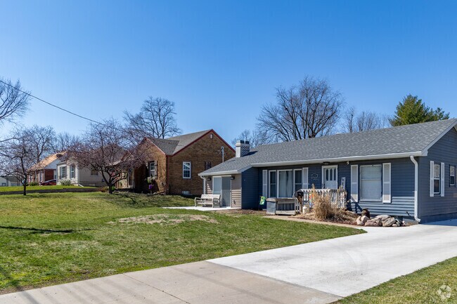 Accent is a modest residential neighborhood featuring well-maintained ranches and bungalows.