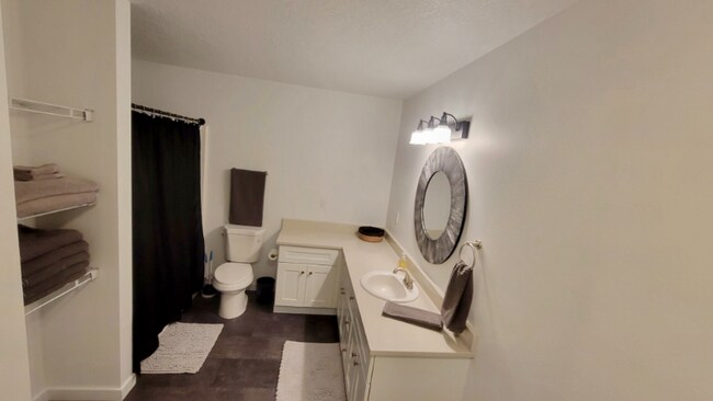 140 Railroad Ave unit 3, Kellogg, ID 83837 - photo 4