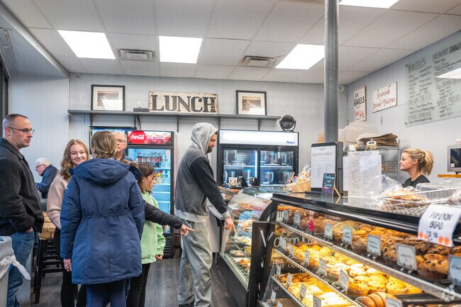 Weinberg’s Bakery & Café serves breakfast and pastries in Waveland.