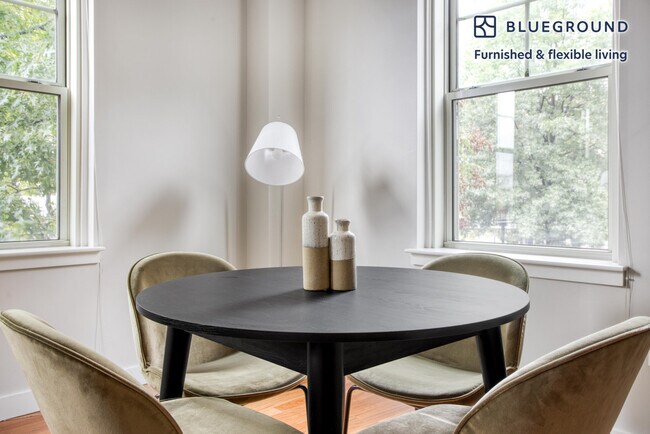 632 Massachusetts Ave unit FL2-ID764, Cambridge, MA 02139 - photo 6