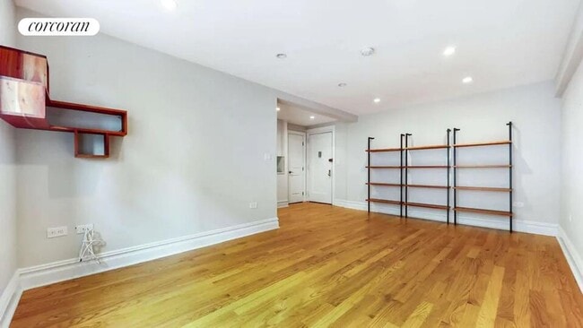 69 Bennett Ave, New York, NY 10033 - photo 4