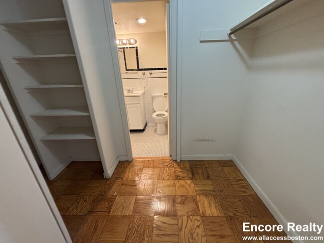 16 Monmouth Ct unit 101-710, Brookline, MA 02446 - photo 4