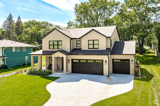 New craftsman homes are being built throughout the city of Edina.