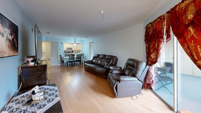 Crystal Bay at Feather Sound unit 202, Clearwater, FL 33762 - photo 2