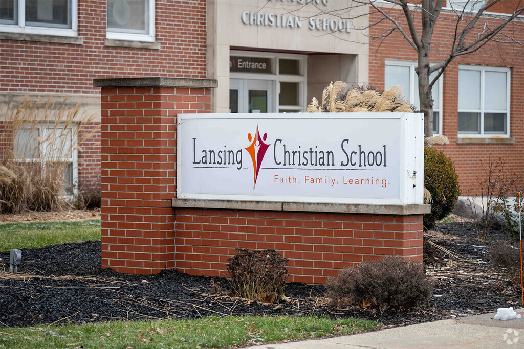 Lansing Christain School in Lansing, IL, has approximately 228 students enrolled.