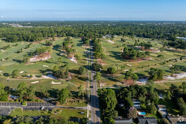 The Wilmington Municipal Golf Course is located with in the Winter Park neighborhood.