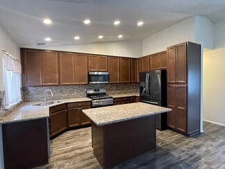 3736 Eclipse Dr, Palmdale, CA 93550