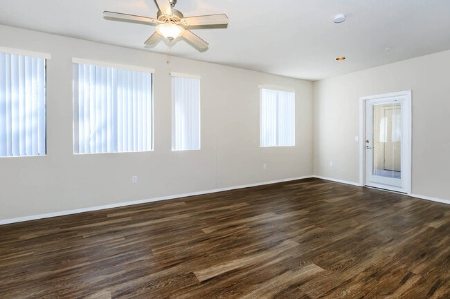 Santiago Renovated 1141 SQFT 2 Bed 2 Bath