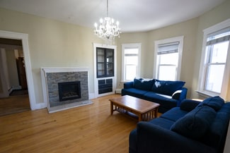 82 Green Hill Pkwy Unit 2, Worcester, MA 01605