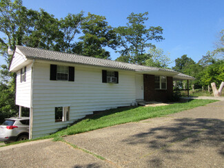 4 Circle Dr Unit 1, Huntington, WV 25701