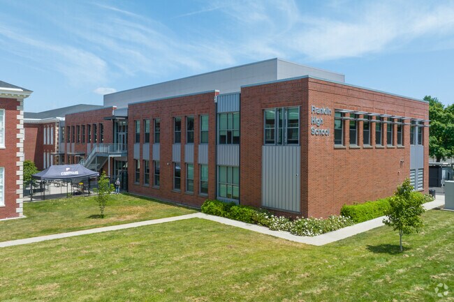 Franklin High on SE Woodward St in Portland is home to the Franklin Lightning.