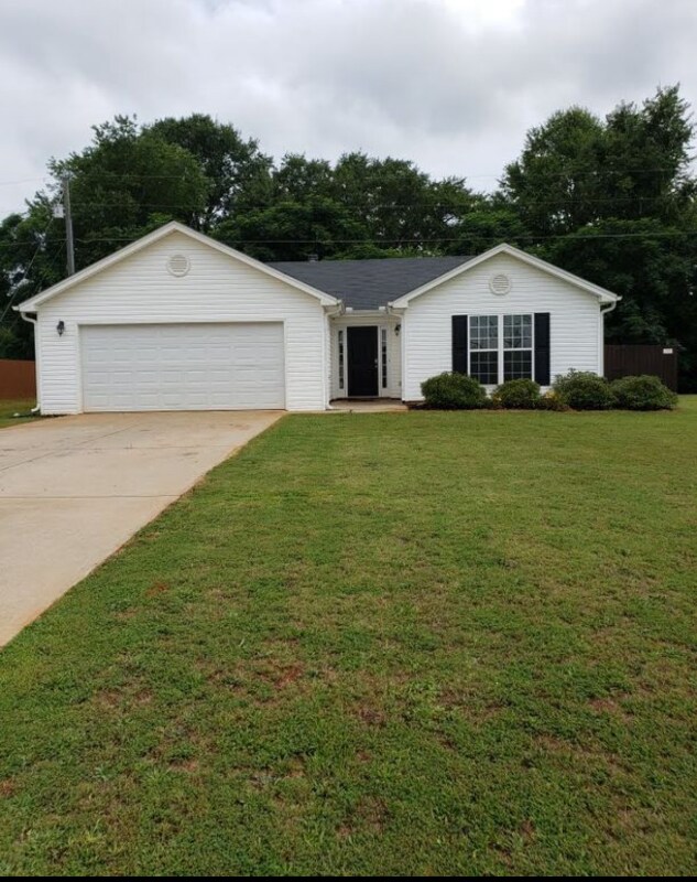 135 Ansley Dr, Lavonia, GA 30553