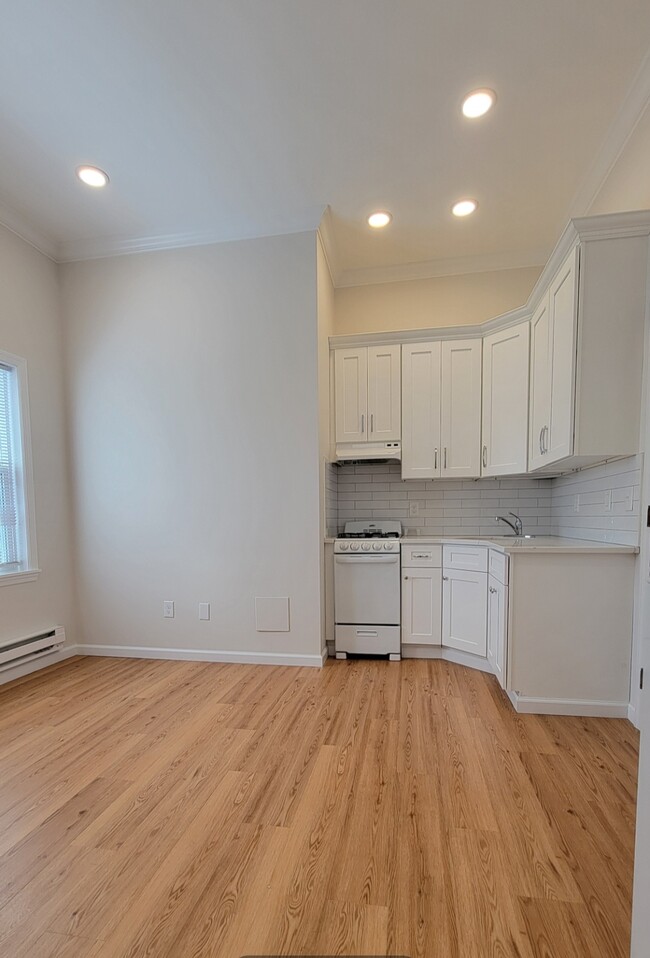 29 S Adelaide Ave, Highland Park, NJ 08904