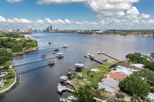 Empire Point offers many riverfront homes with amazing views of Jacksonville's skyline.