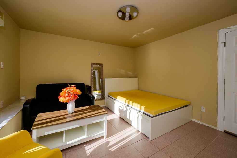 2733 Ortega St unit A, San Francisco, CA 94122 - photo 1