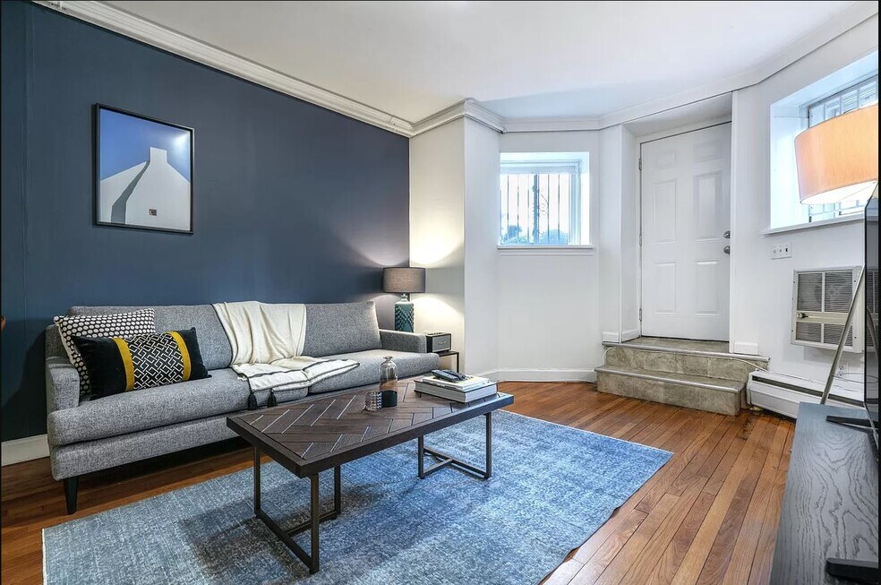 520 Beacon St unit 4, Boston, MA 02215 - photo 1