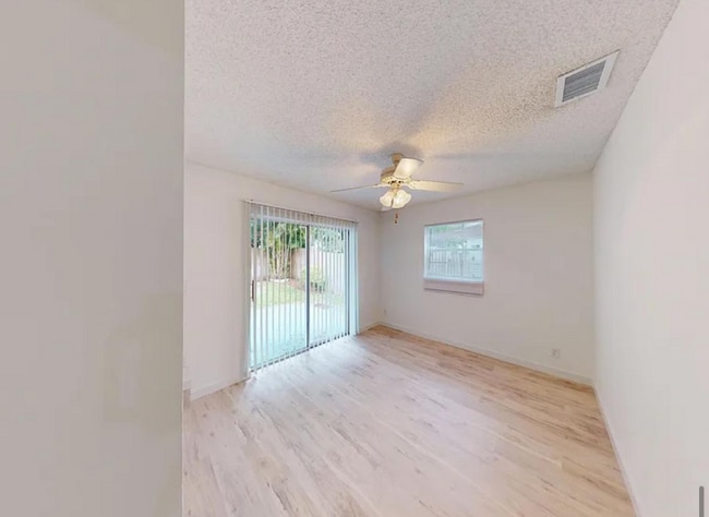 86 Pheasant Run Blvd, West Palm Beach, FL 33415 - photo 7