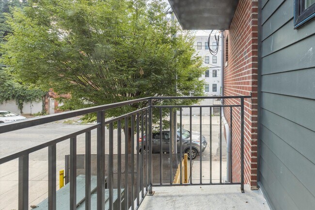 1519 N Sydenham St unit A, Philadelphia, PA 19121 - photo 2