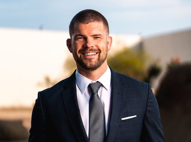 Agent Photo