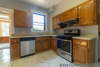 24 Leamington Rd Unit SF, Boston, MA 02135