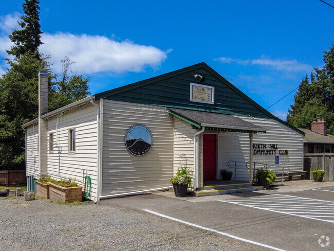 North Hill Community Club Offers Many Fun Activities In The Summer.