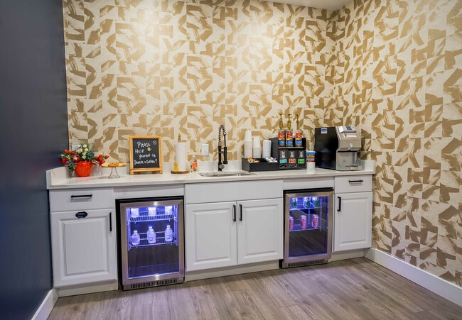 Flats on the Row - 06