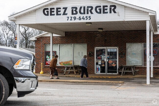 Geeze Burger is the place to go for residents of Burgreen Gin when looking for a cheeseburger.
