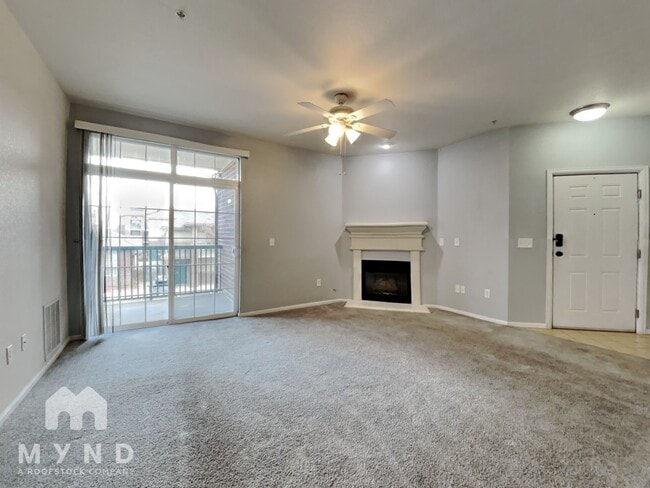 3872 S Dallas St unit 202, Aurora, CO 80014 - photo 2