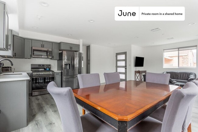 5641 Auckland Ave unit D, North Hollywood, CA 91601 - photo 6