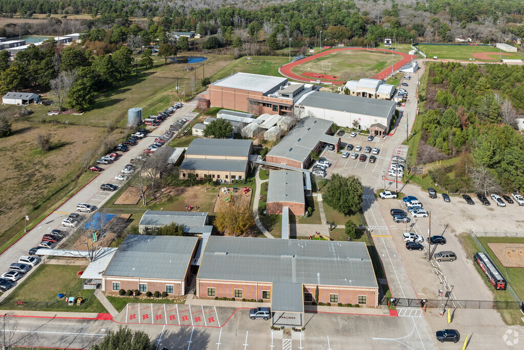 Experience the grandeur of Rosehill Christian School's campus beneath the aerial lens.