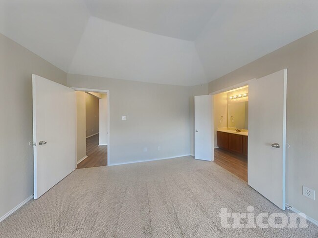 932 Crowder Dr, Crowley, TX 76036 - photo 7