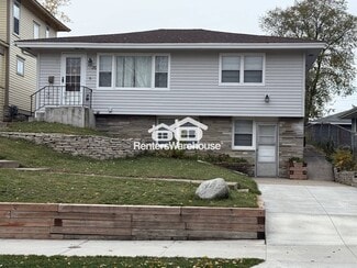 26 15th Ave N, Hopkins, MN 55343