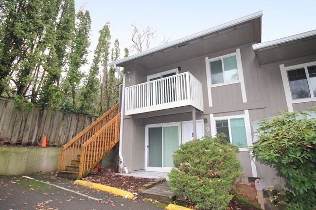 5704 SW Beaverton Hillsdale Hwy unit 1, Portland, OR 97221 - photo 2