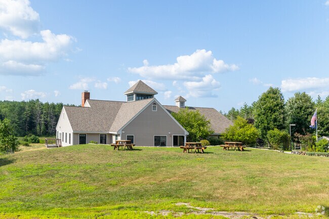 The Beech Hill School is a private school serving students in grades 6-8.