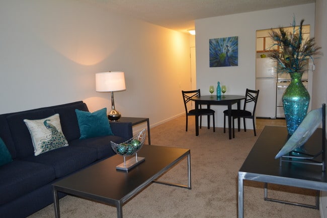 Aurora Heights, Aurora, IL 60505 - photo 2